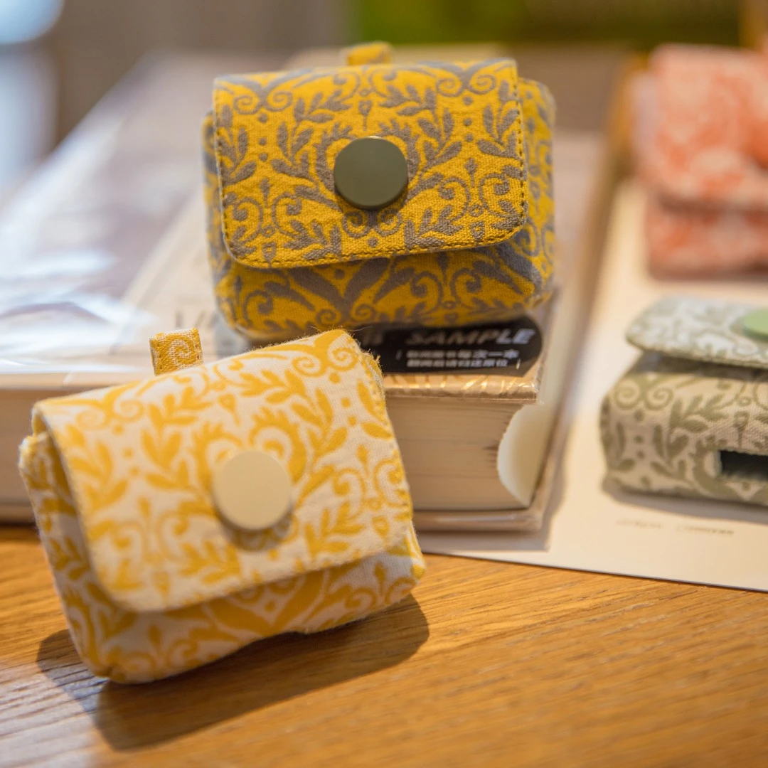 阳春小镇数据线收纳包蓝牙耳机包小包布艺按扣迷你U盘U盾保护便携