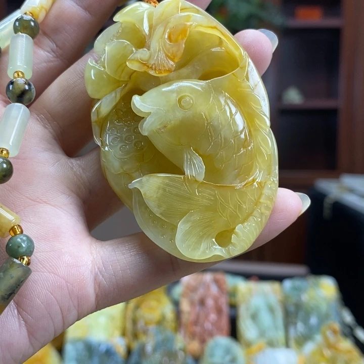 未镶嵌蛇纹石玉颈饰