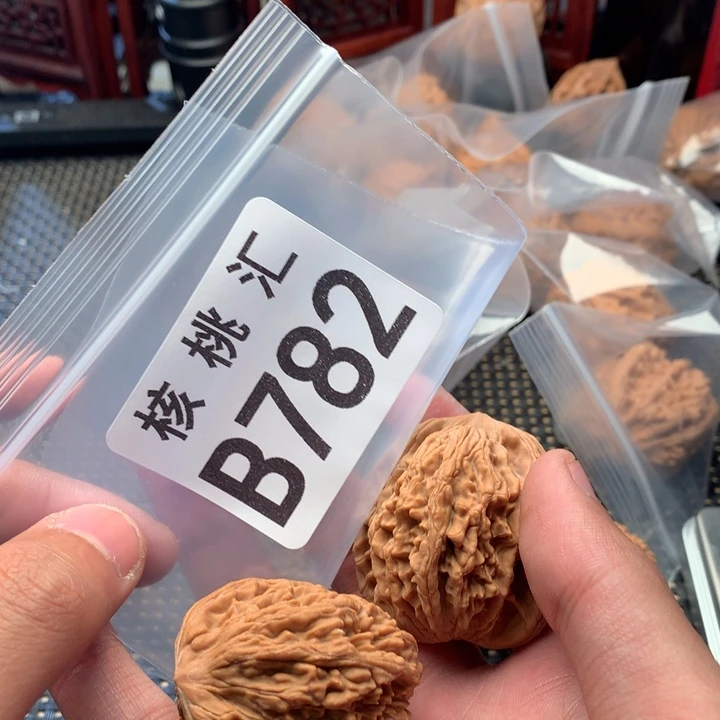 吊坠文玩核桃虎头