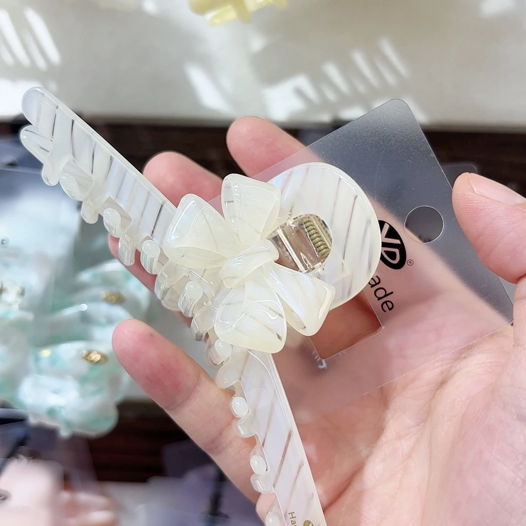 布艺铁合金抓夹一个