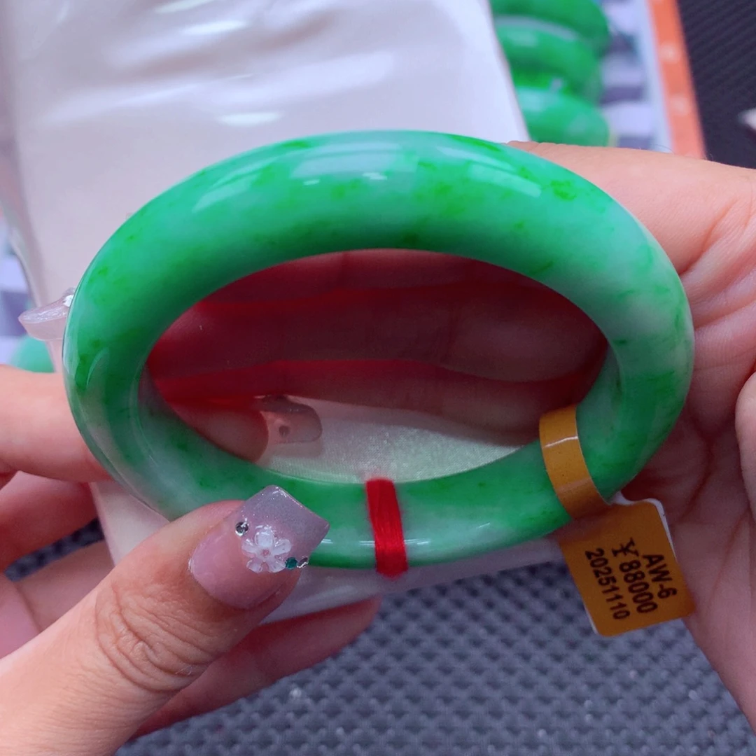 翡翠未镶嵌手镯58圈口整