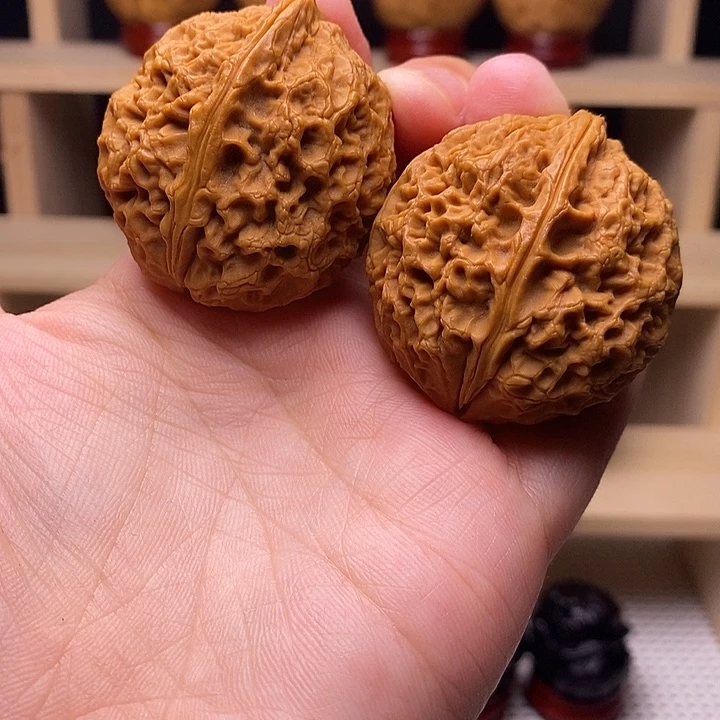 文玩核桃吊坠傲雪6