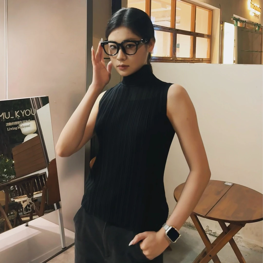 GIRDEAR/哥弟冬季爆款新款洋气半高领显瘦无袖百褶衫针织1300613