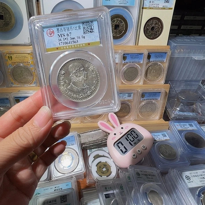 用***0银墨西哥一比索银币1563，飞姐