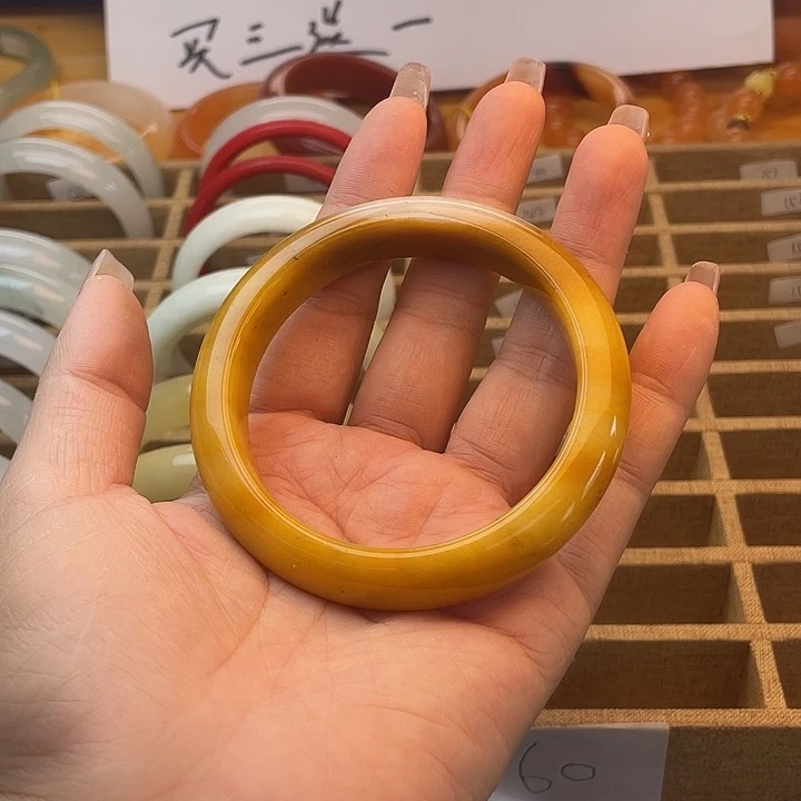 石英岩玉未镶嵌手镯139