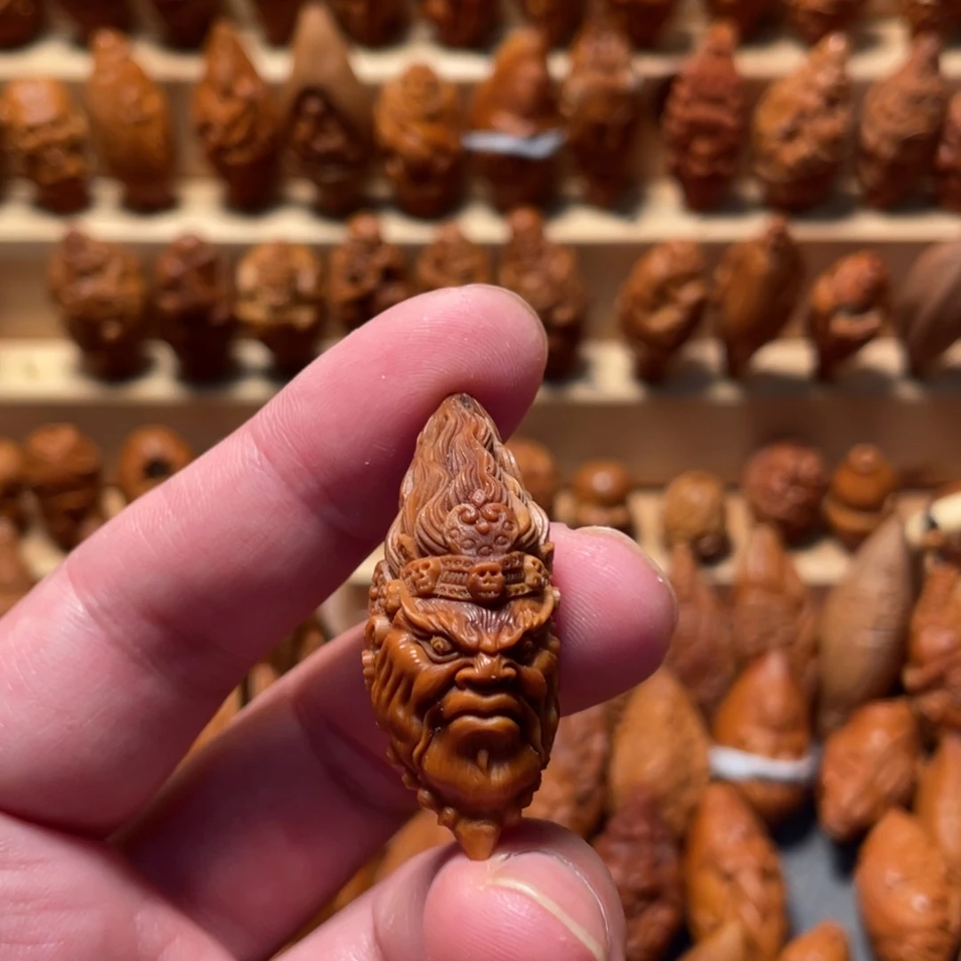 橄榄核吊坠大黑天