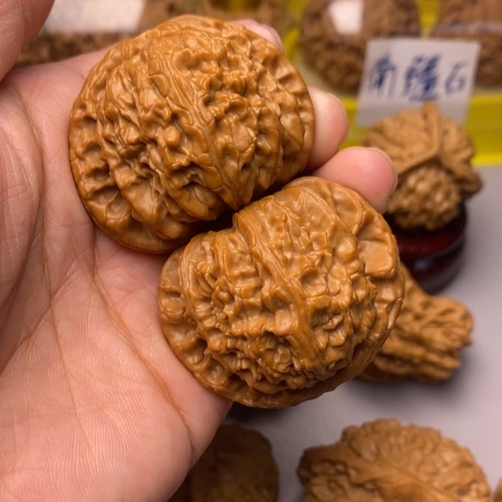 文玩核桃把件44白狮子头