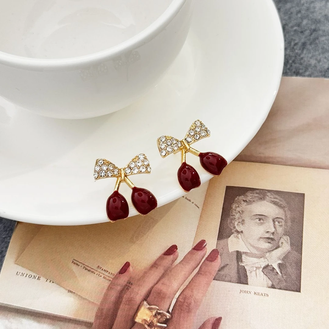 合金耳饰 蝴蝶结红色樱桃气质轻奢高级耳环新款小众设计耳钉耳饰