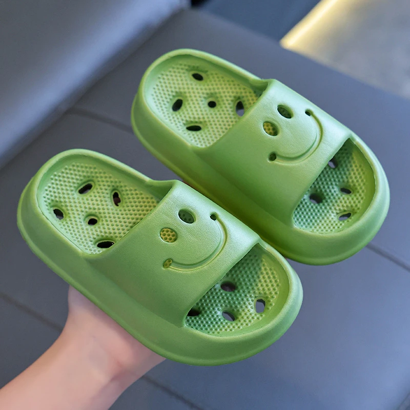 儿童浴室拖鞋夏季洗澡漏水镂空防滑速干男女童宝宝室内家用凉防臭