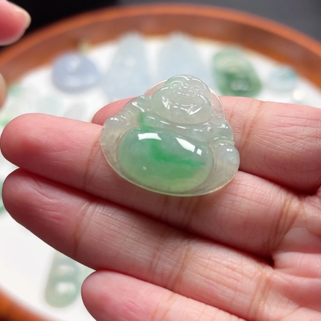 翡翠裸石飘绿花佛公