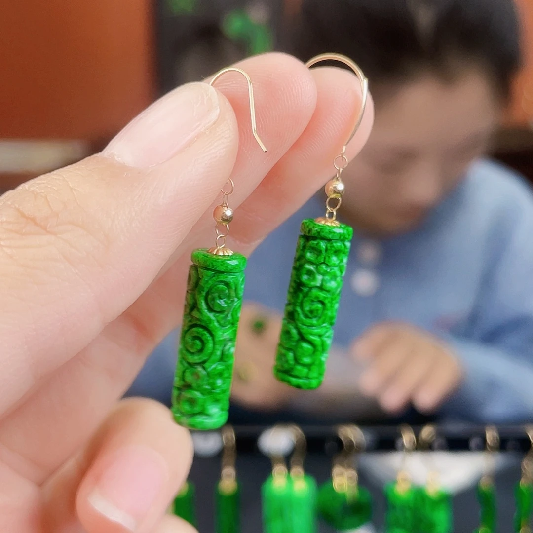 翡翠18K金镶嵌耳饰