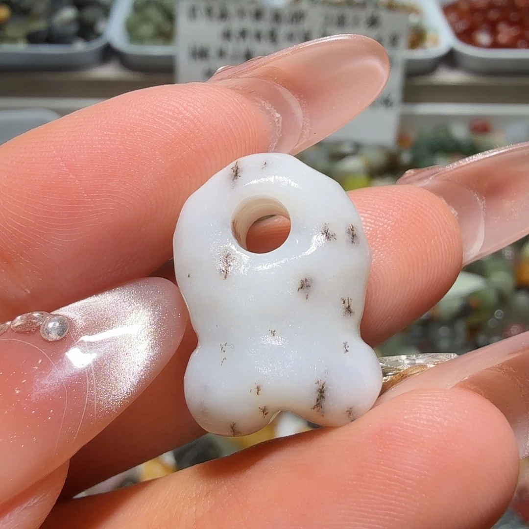 和田玉未镶嵌珠宝奇石