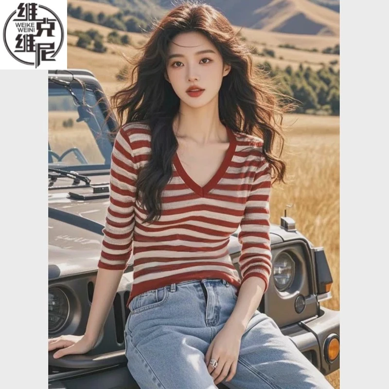 洋气独特小众红色条纹领长袖恤女秋季大码胖设计感针织打底衫