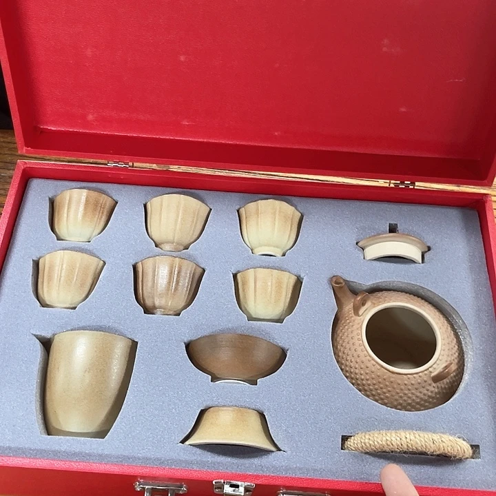 孤品茶具套装等。