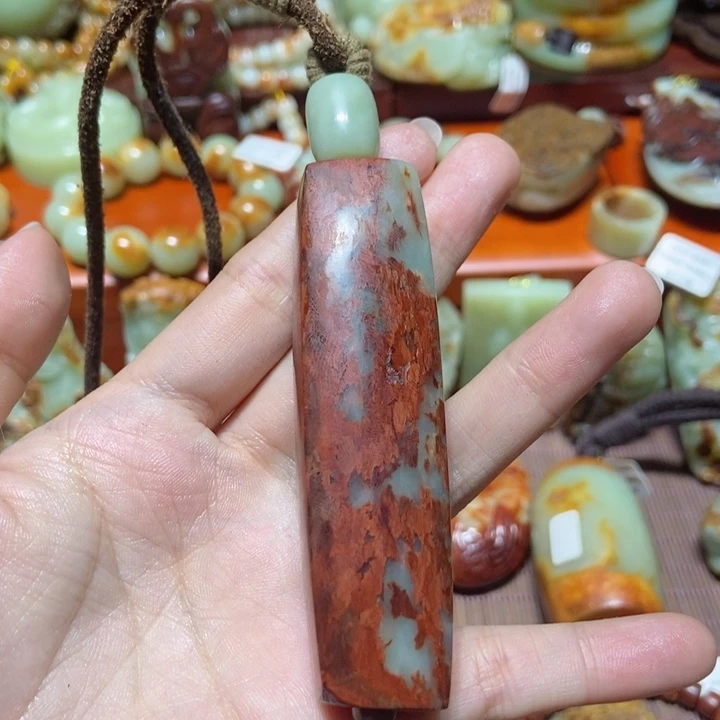 岫岩河磨玉（透闪石质玉）把件未镶嵌王*