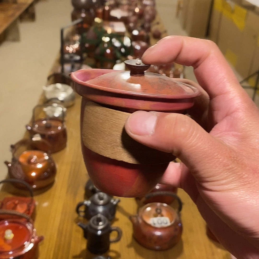 手抓壶手工锻打工艺