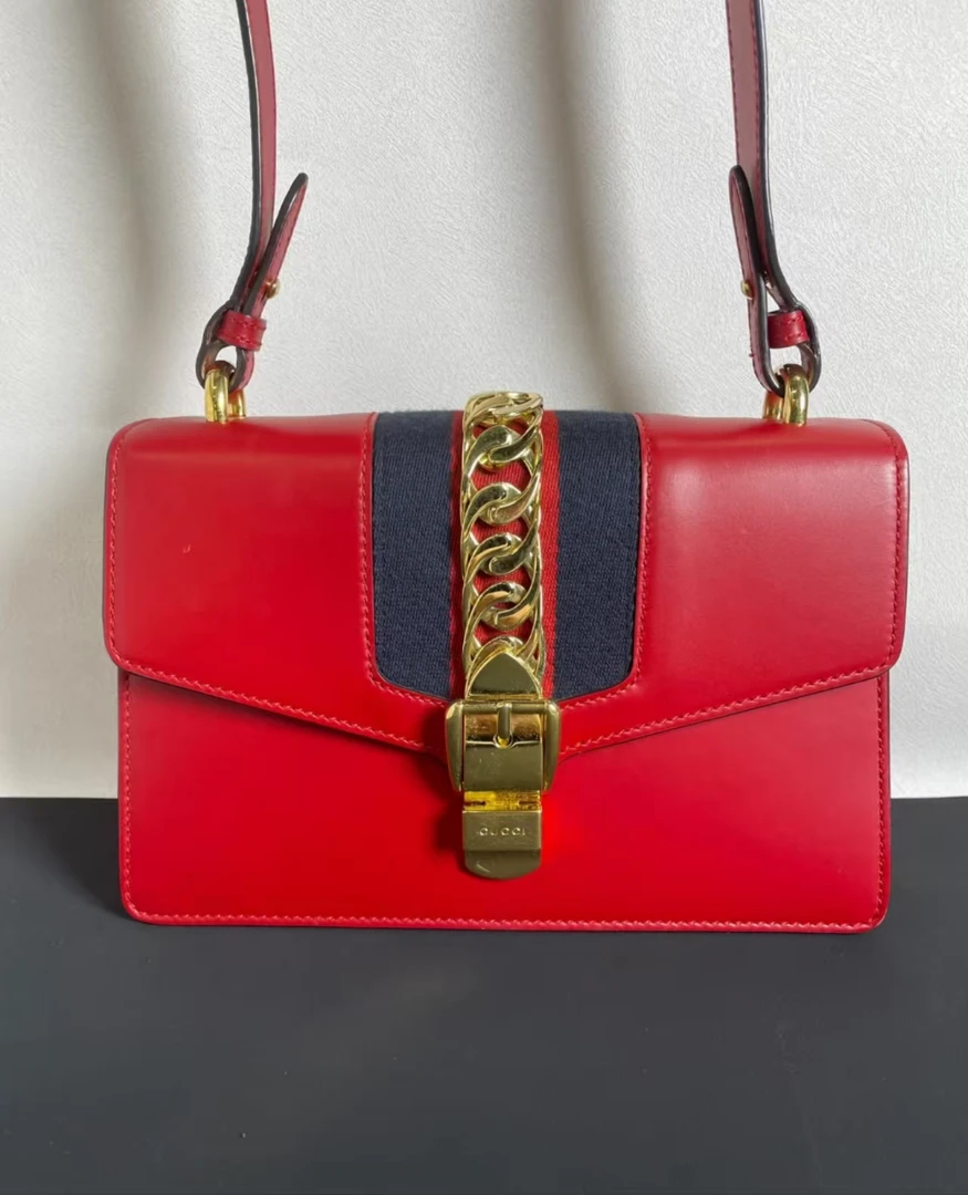 99新 GUCCI/古驰 红色塞尔维亚中号肩带/单肩包/D店