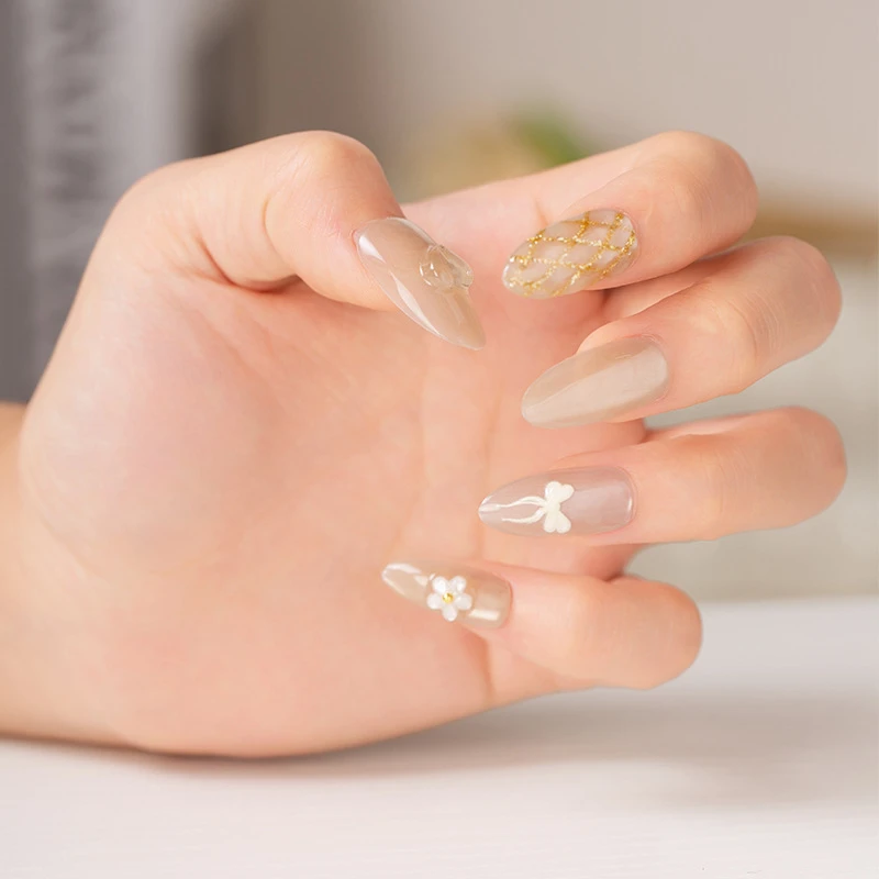 纯手工高颜值穿戴甲轻奢贴片法式新款穿戴显白美甲秋冬爆款甲贴片