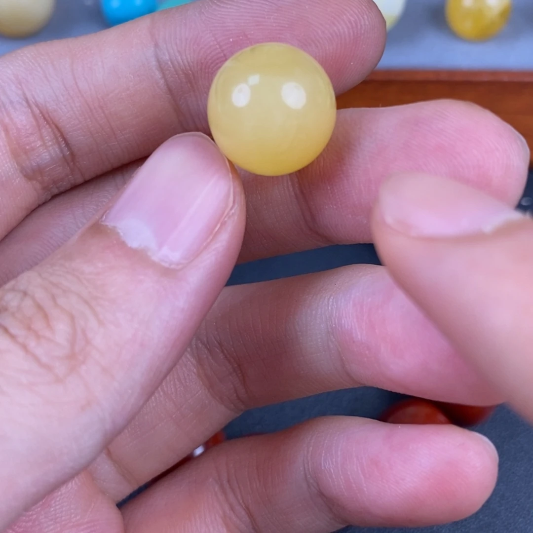 琥珀未镶嵌裸石33