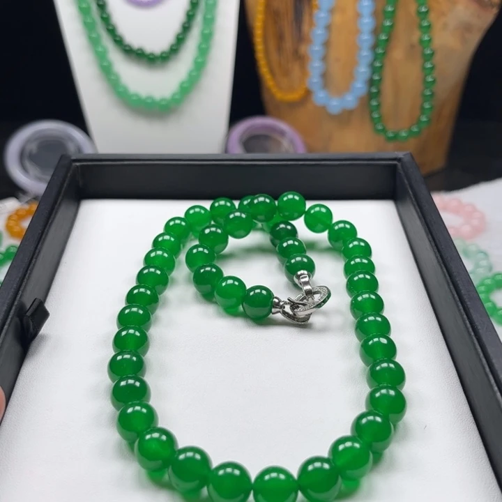 钱***9闪购链接卡11+高冰阳绿46颗项链