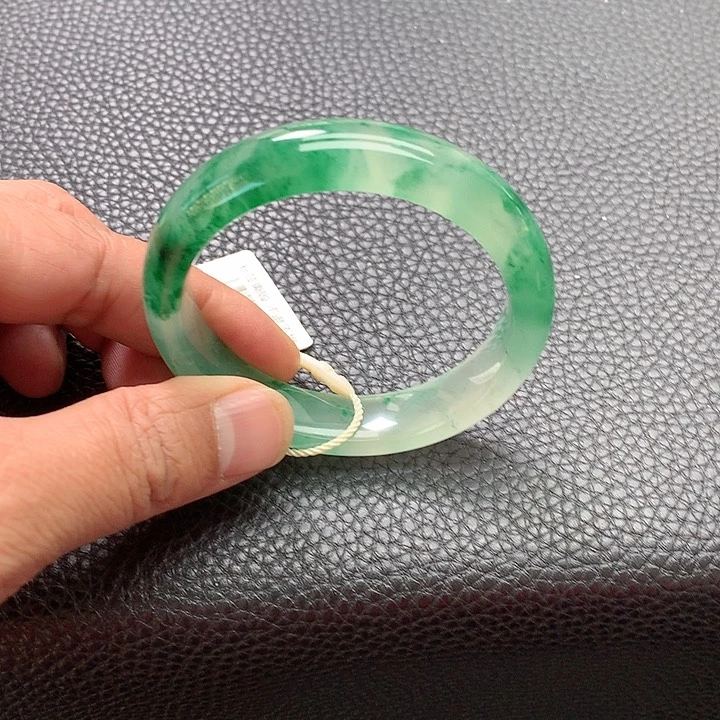 石英质玉手镯未镶嵌?****?