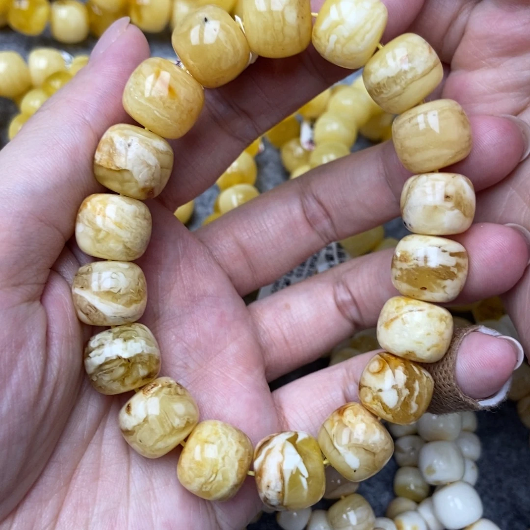 琥珀未镶嵌珠宝奇石4