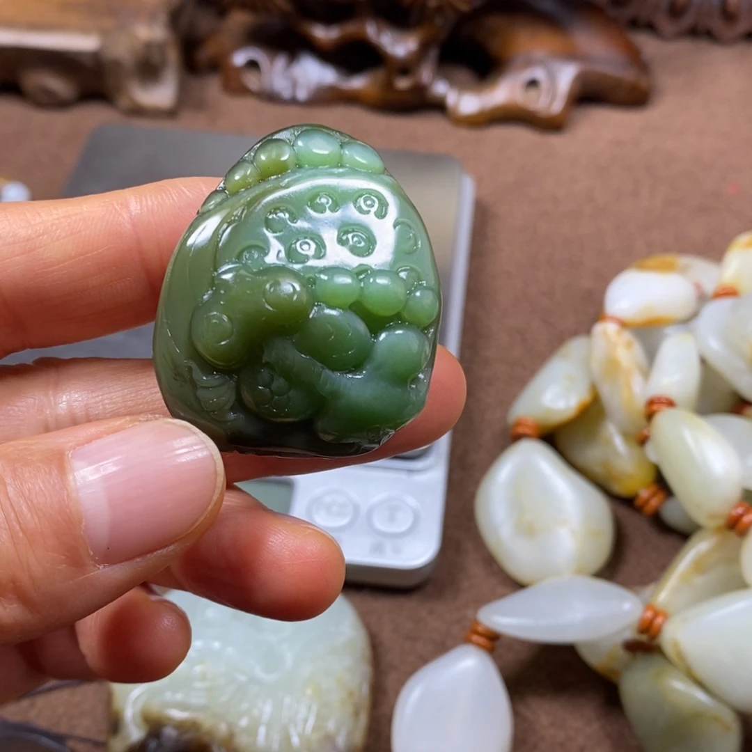 和田玉（碧玉）未镶嵌挂件