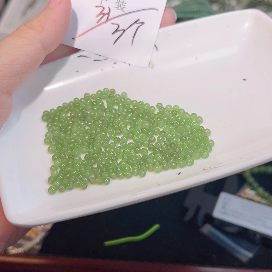 未镶嵌珠宝半成品水晶23 。