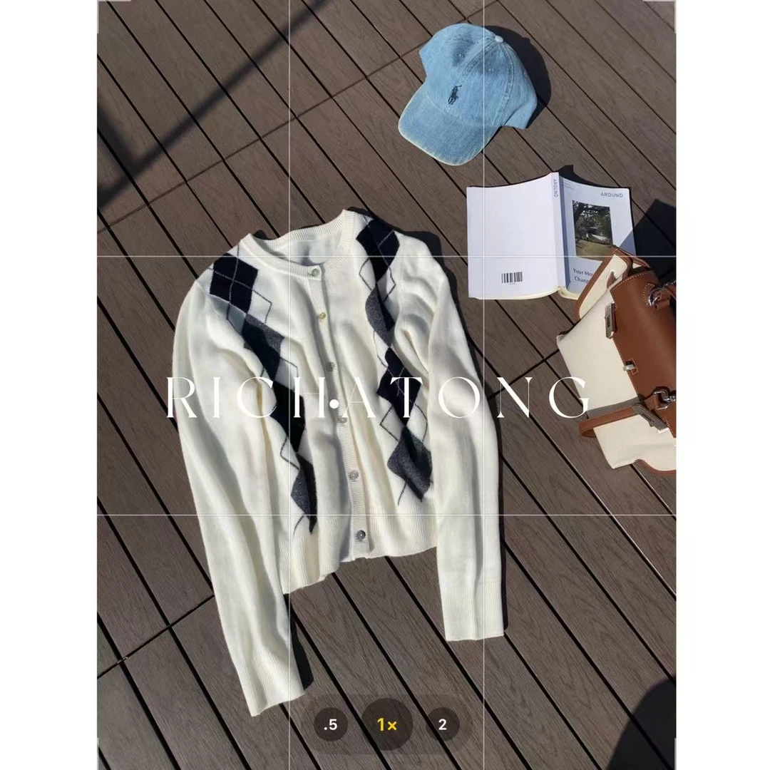 atong/阿彤-【】-2025100%wool菱形格开衫毛衣0827-09