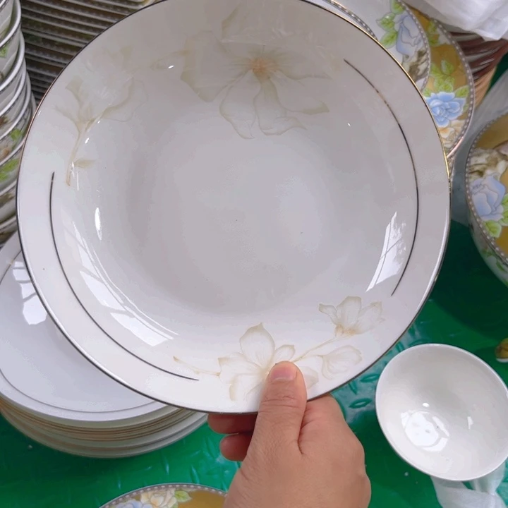 瓷片秒金八寸深盘四个微瑕
