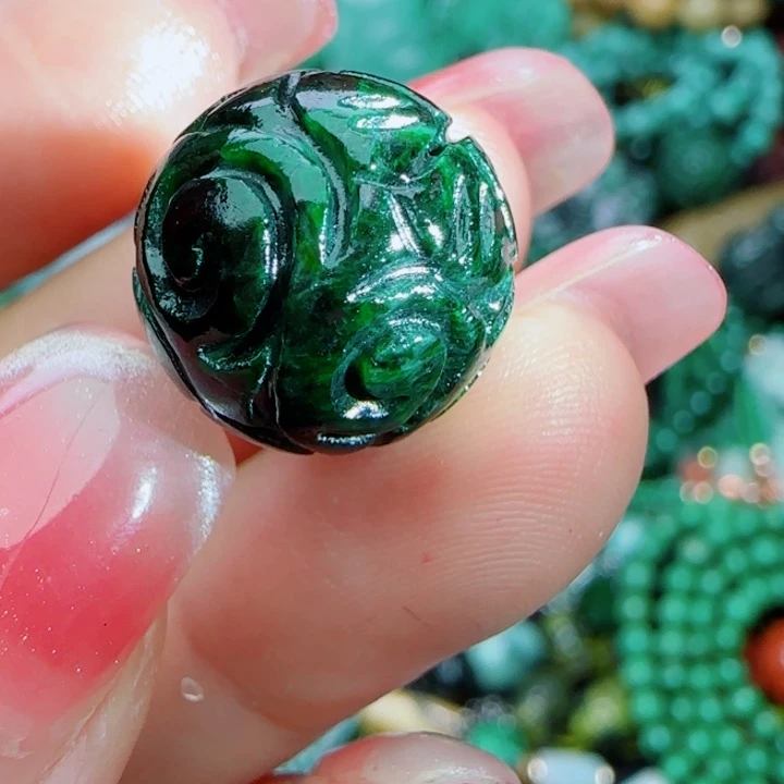 翡翠未镶嵌颈饰天然A货21