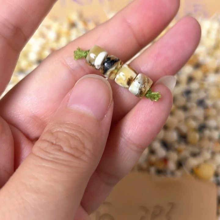 蜜蜡未镶嵌裸石7mm一组