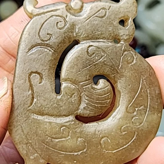 和田玉（青白玉）未镶嵌挂件