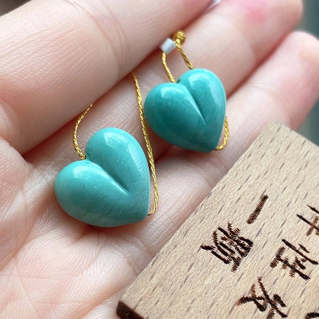 未镶嵌绿松石颈饰