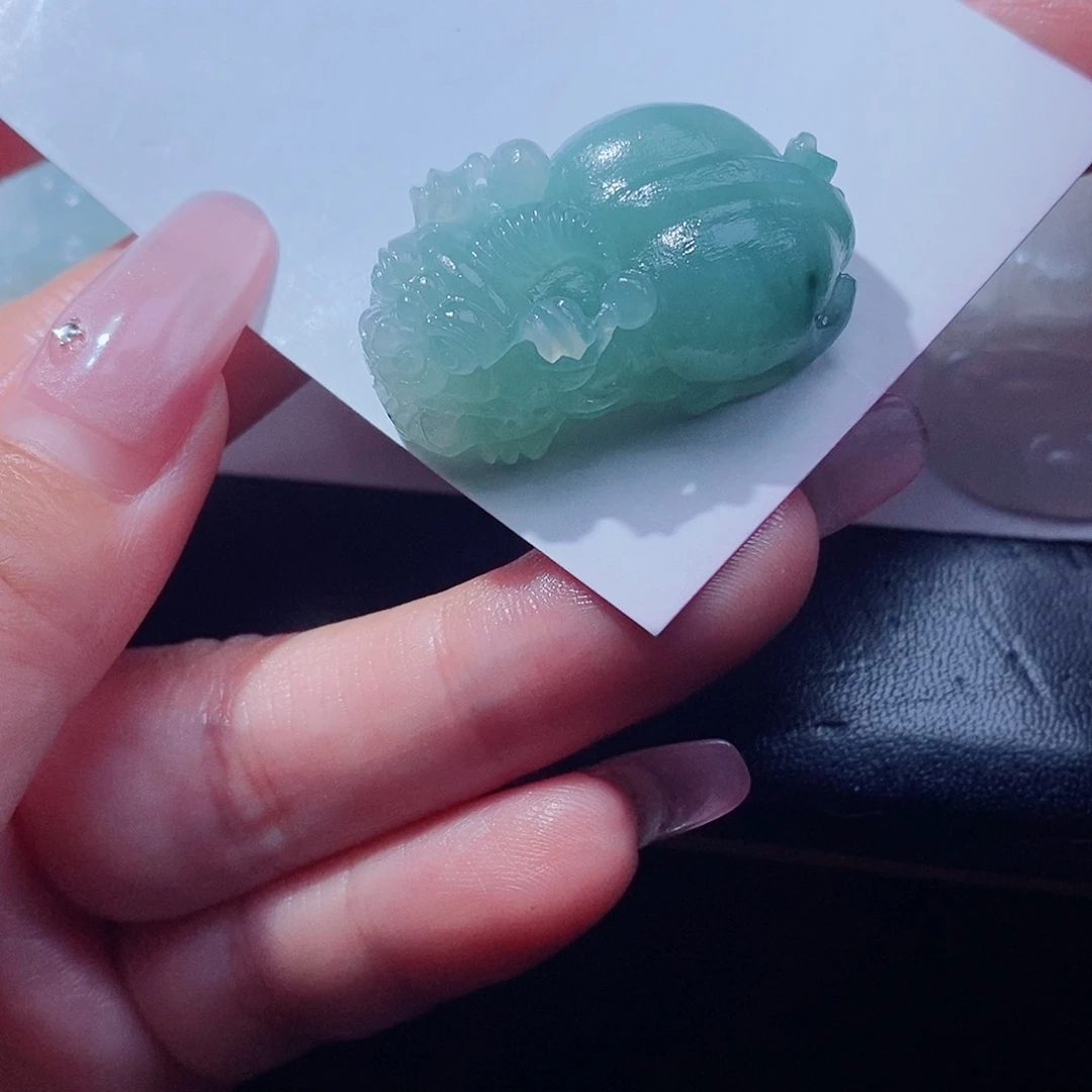 定制翡翠未镶嵌翡翠