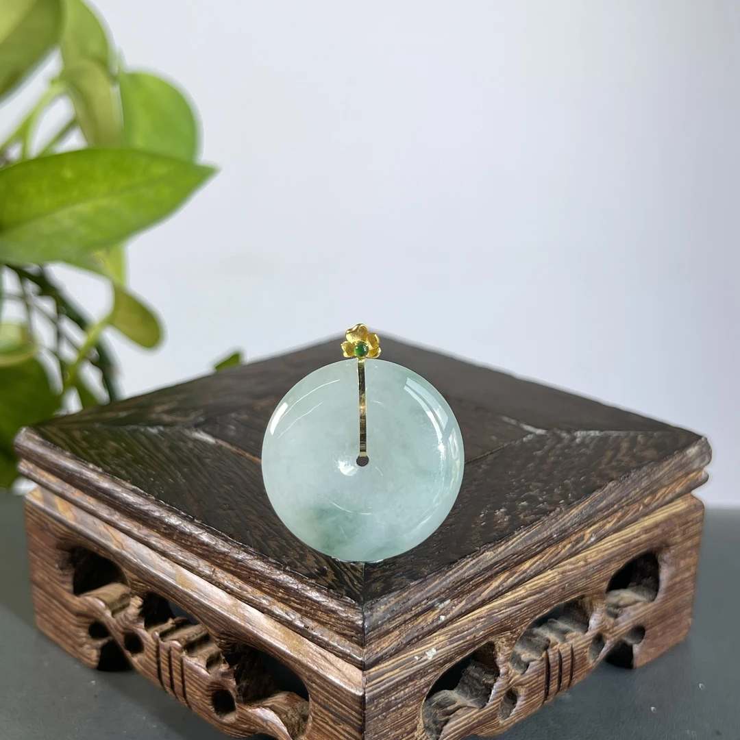 JGW12-73  天然缅甸A货翡翠  18K扣头平安扣