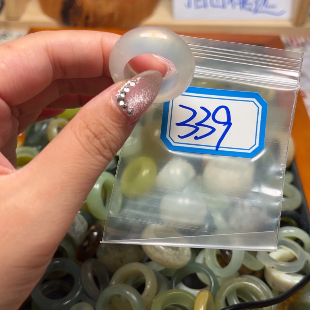 瑾***兮蛇纹石玉未镶嵌珠宝奇石