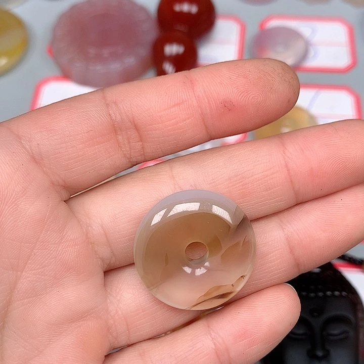 春***炫未镶嵌颈饰玛瑙/玉髓