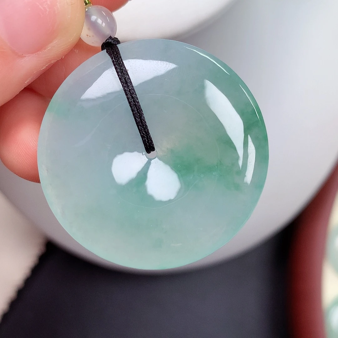 翡翠未镶嵌颈饰平安扣 36.3-6mm