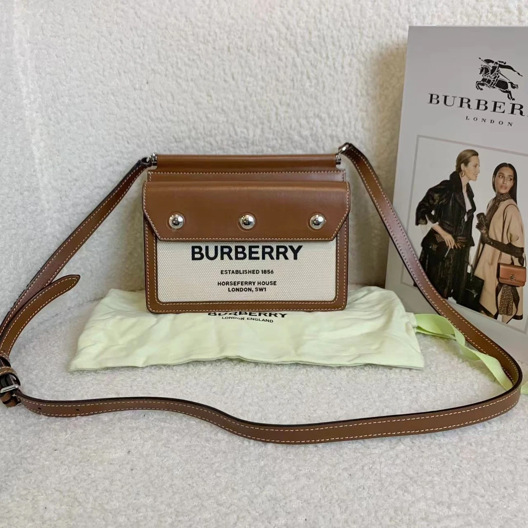 99新 BURBERRY/博柏利 壹臻/棕色帆布拼皮邮差包 34042523