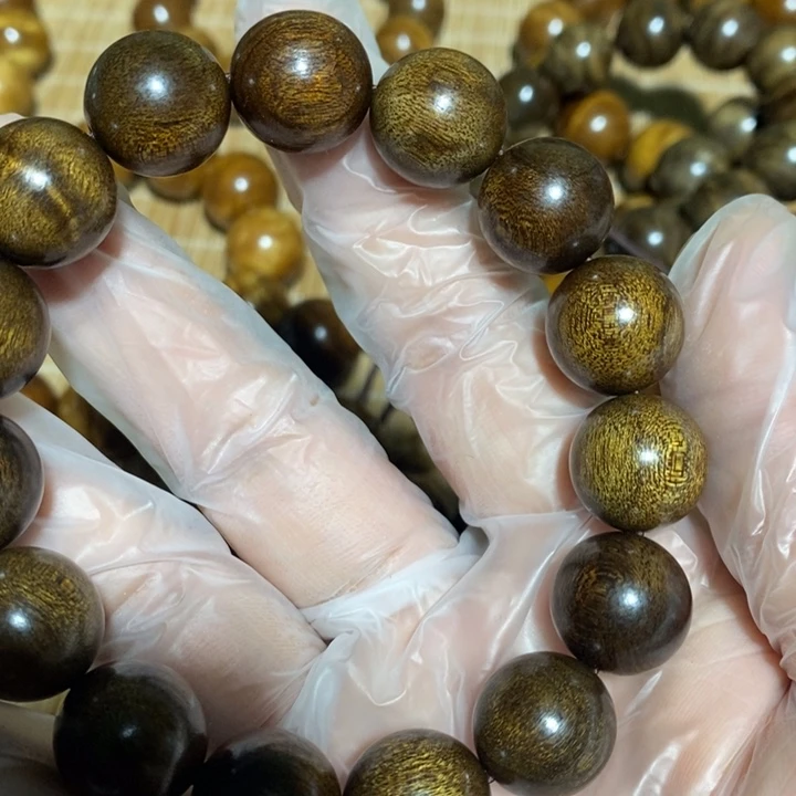 金丝楠九**凉小叶1.5手串