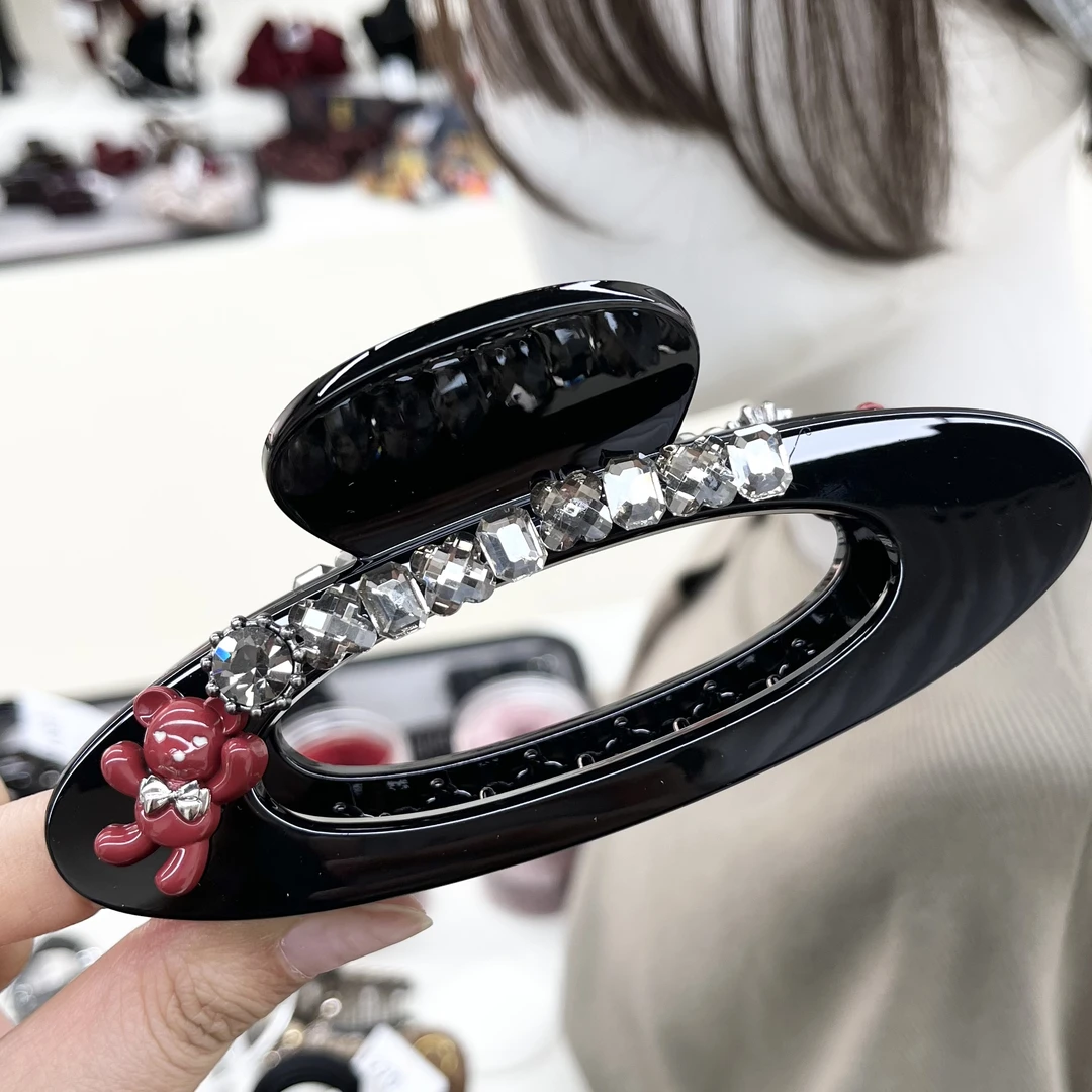 L884亮黑色12.5cm小熊设计感抓夹气质简约百搭设计感温柔