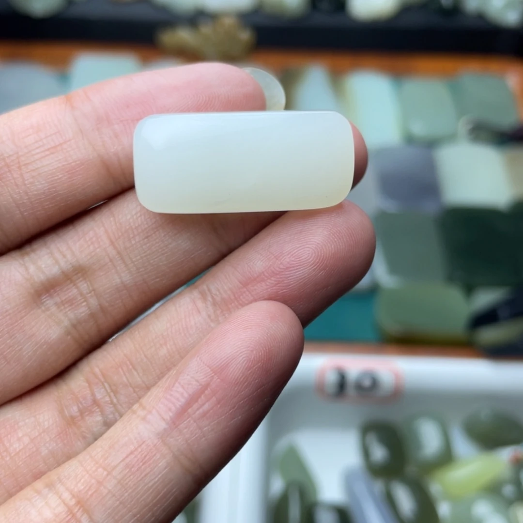 【闪购商品】和田玉未镶嵌颈饰奇