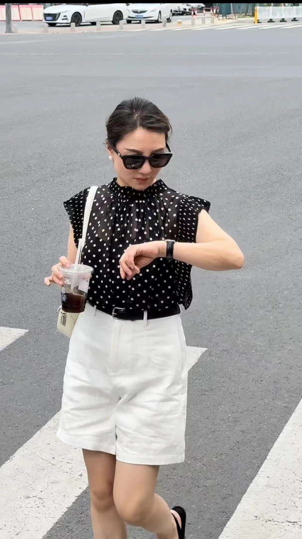 兰姐严选休闲夏季时尚女装洋气上衣黑色黑白小衫短袖