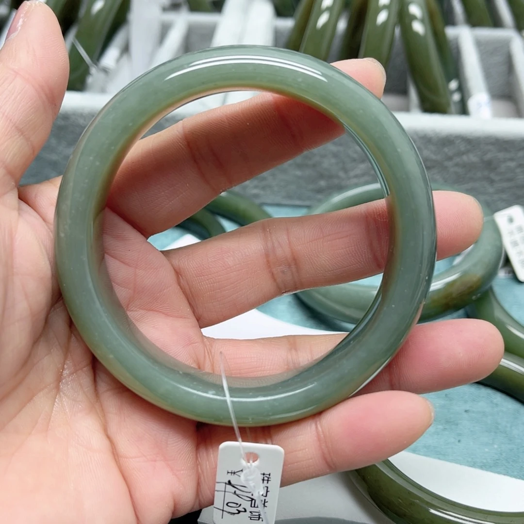 和田玉（糖玉）手镯未镶嵌