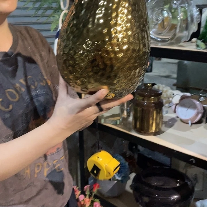 陶瓷花瓶部分（微瑕）