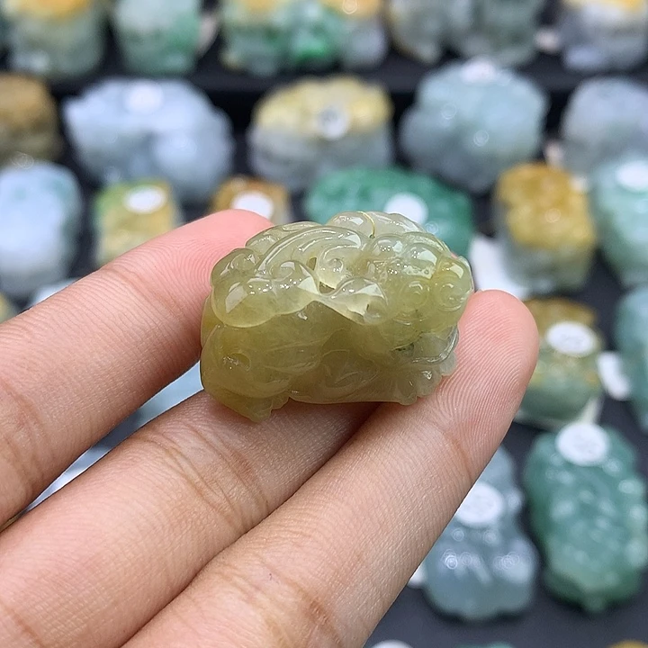 翡翠未镶嵌颈饰天然缅甸翡翠
