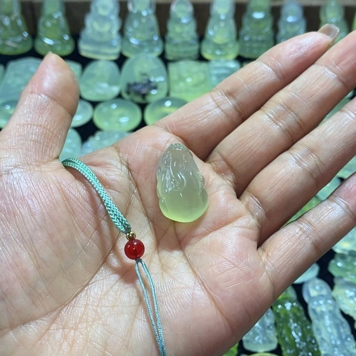 球***玉蛇纹石玉未镶嵌颈饰