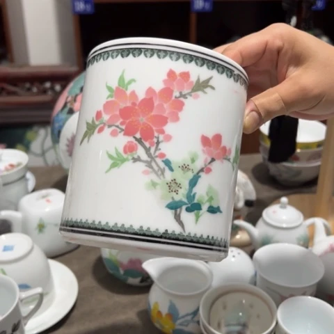 醴陵釉下手绘13厘米高醴陵款