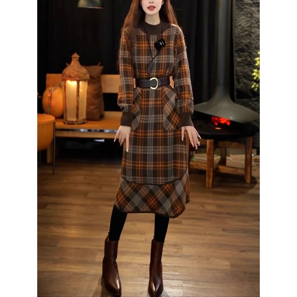 高端新时尚轻奢高级感文艺范复古长袖格子裙女收腰显瘦气质连衣裙